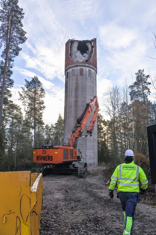 Rivning av vattentorn i Gävle